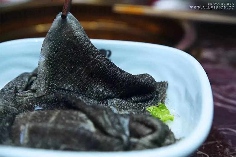 南城川菜馆采购鲜毛肚 每天要二十斤左右